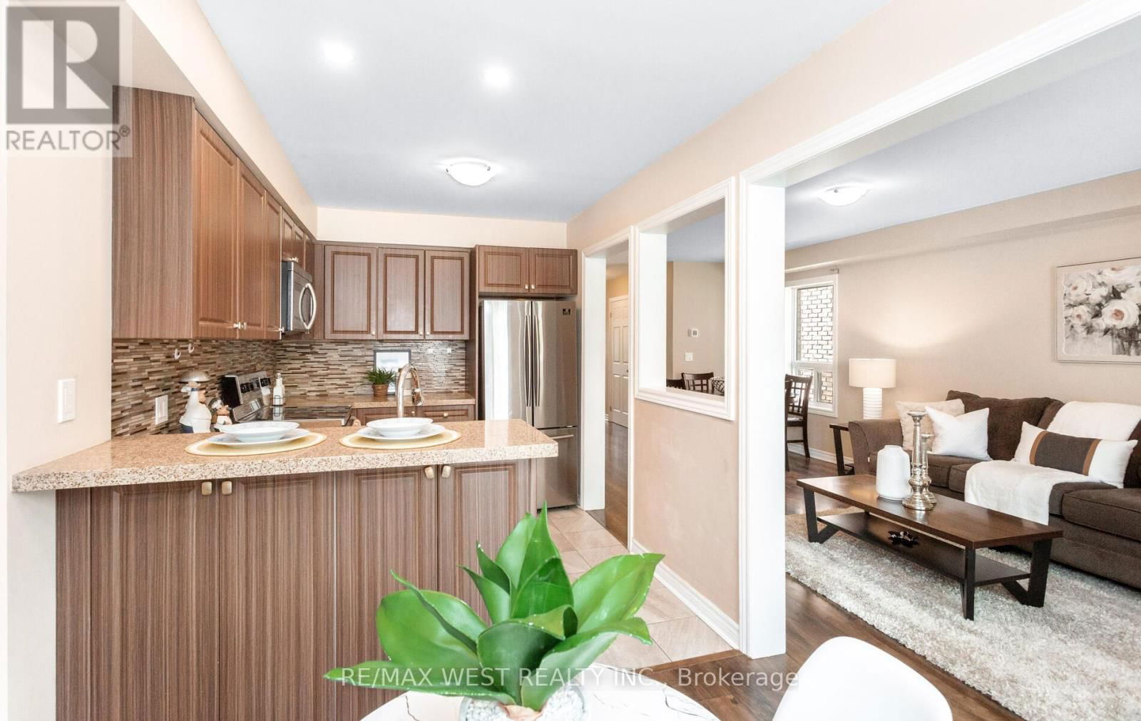 3953 FREEMAN TERRACE Image 25