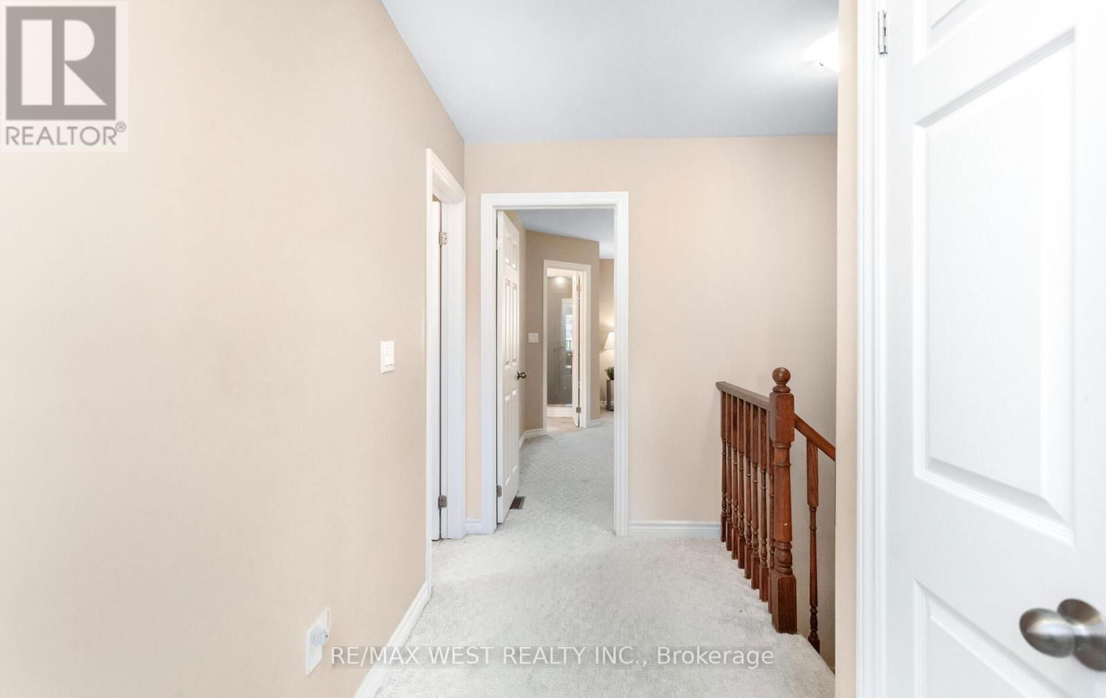 3953 FREEMAN TERRACE Image 31