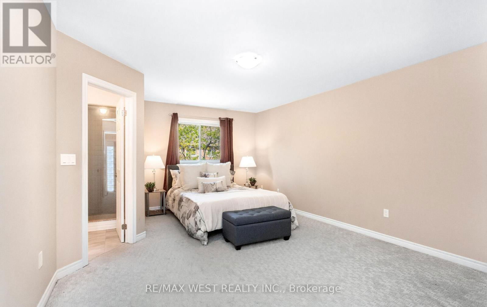 3953 FREEMAN TERRACE Image 32