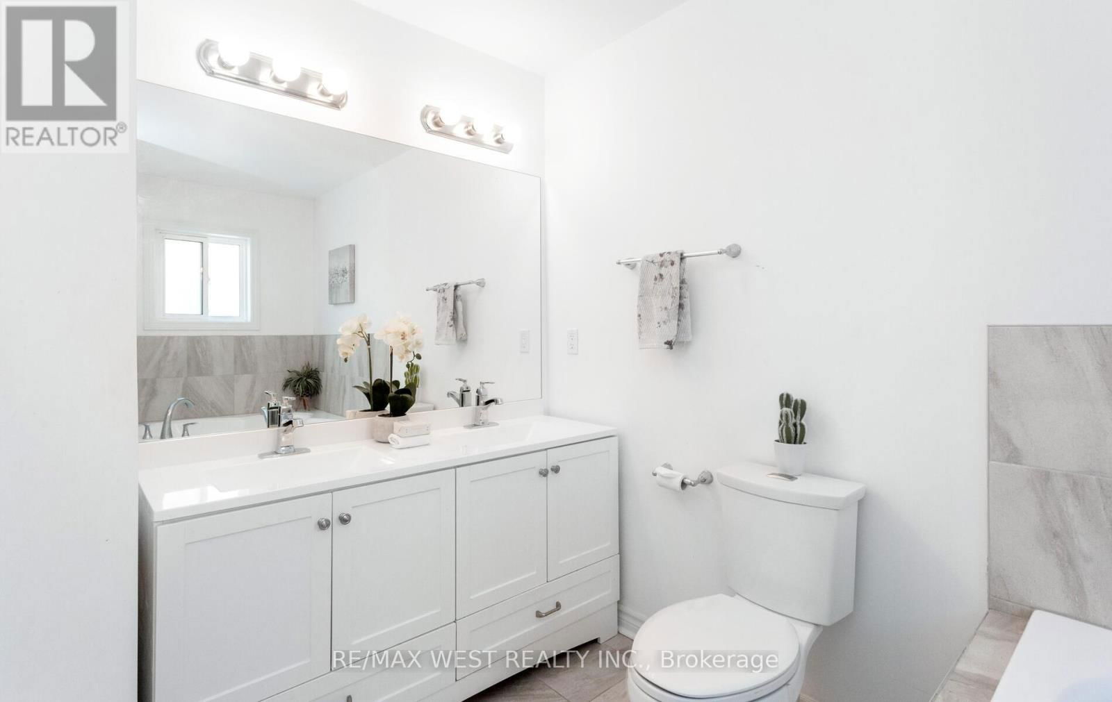 3953 FREEMAN TERRACE Image 37