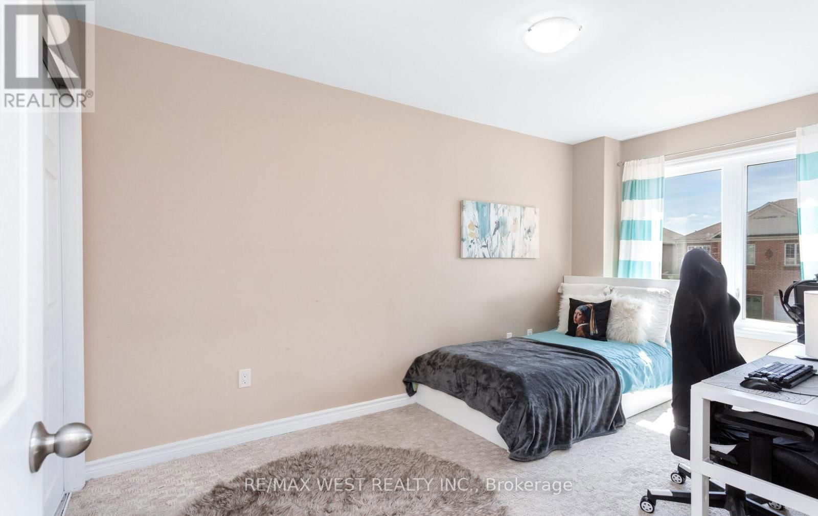 3953 FREEMAN TERRACE Image 41