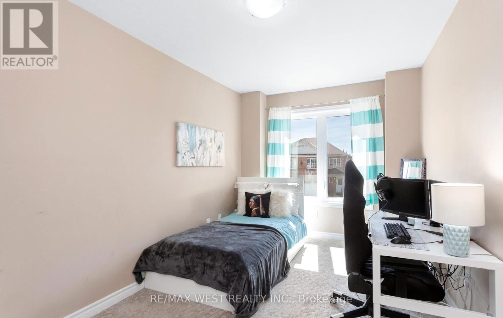 3953 FREEMAN TERRACE Image 42