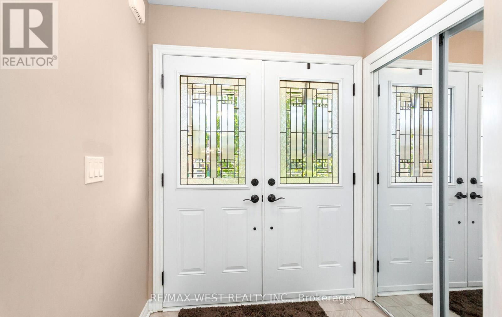 3953 FREEMAN TERRACE Image 6