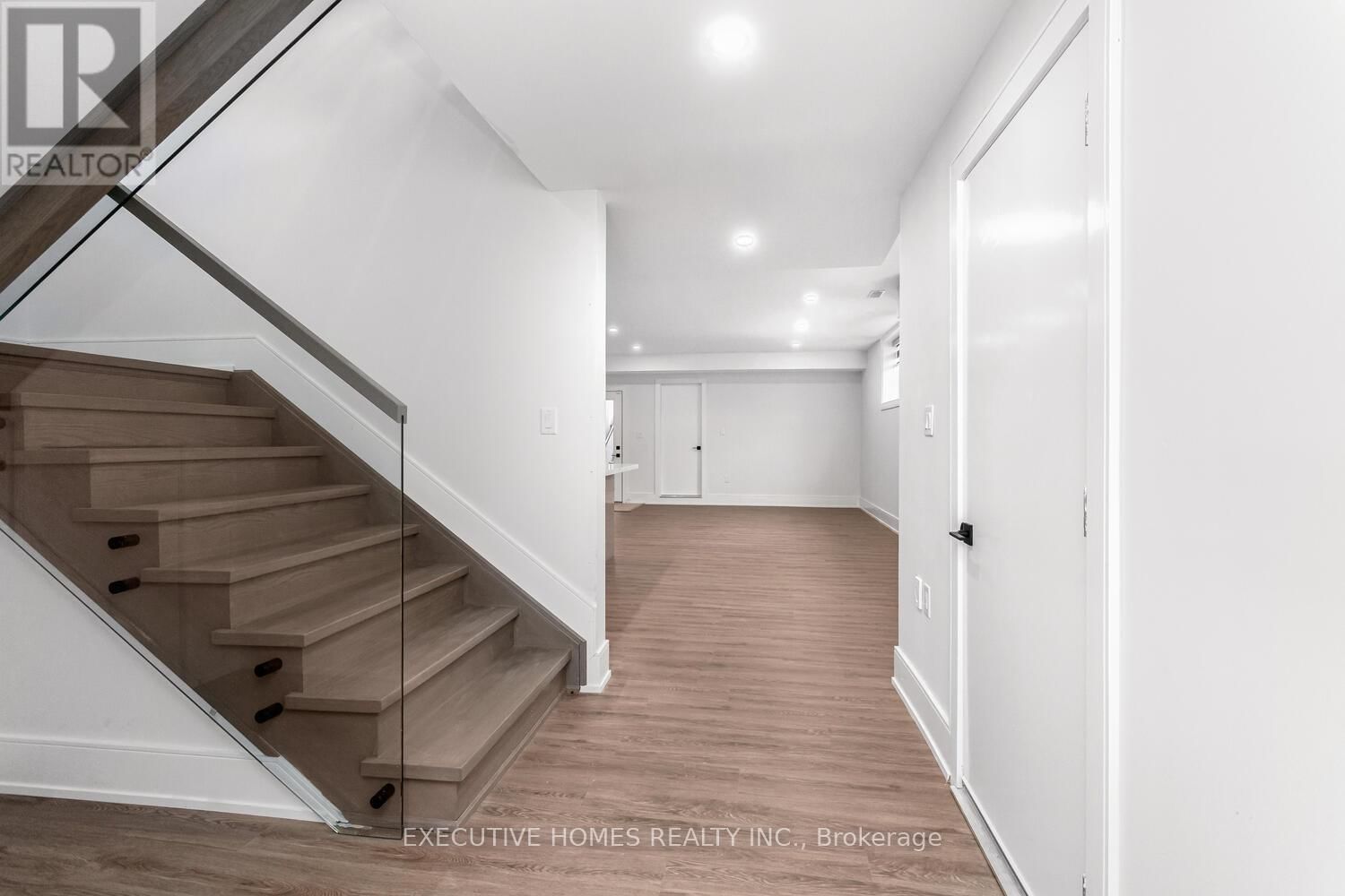 797 FIRST STREET Image 30
