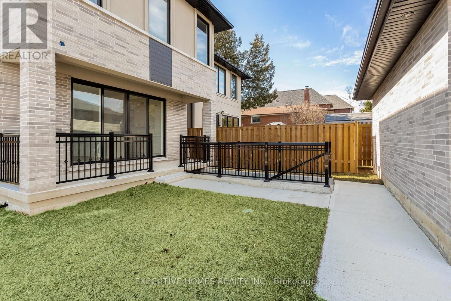 797 FIRST STREET Image 35