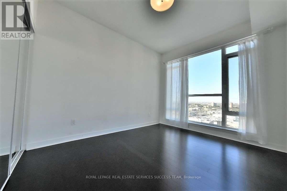 1802 - 365 PRINCE OF WALES DRIVE Image 7