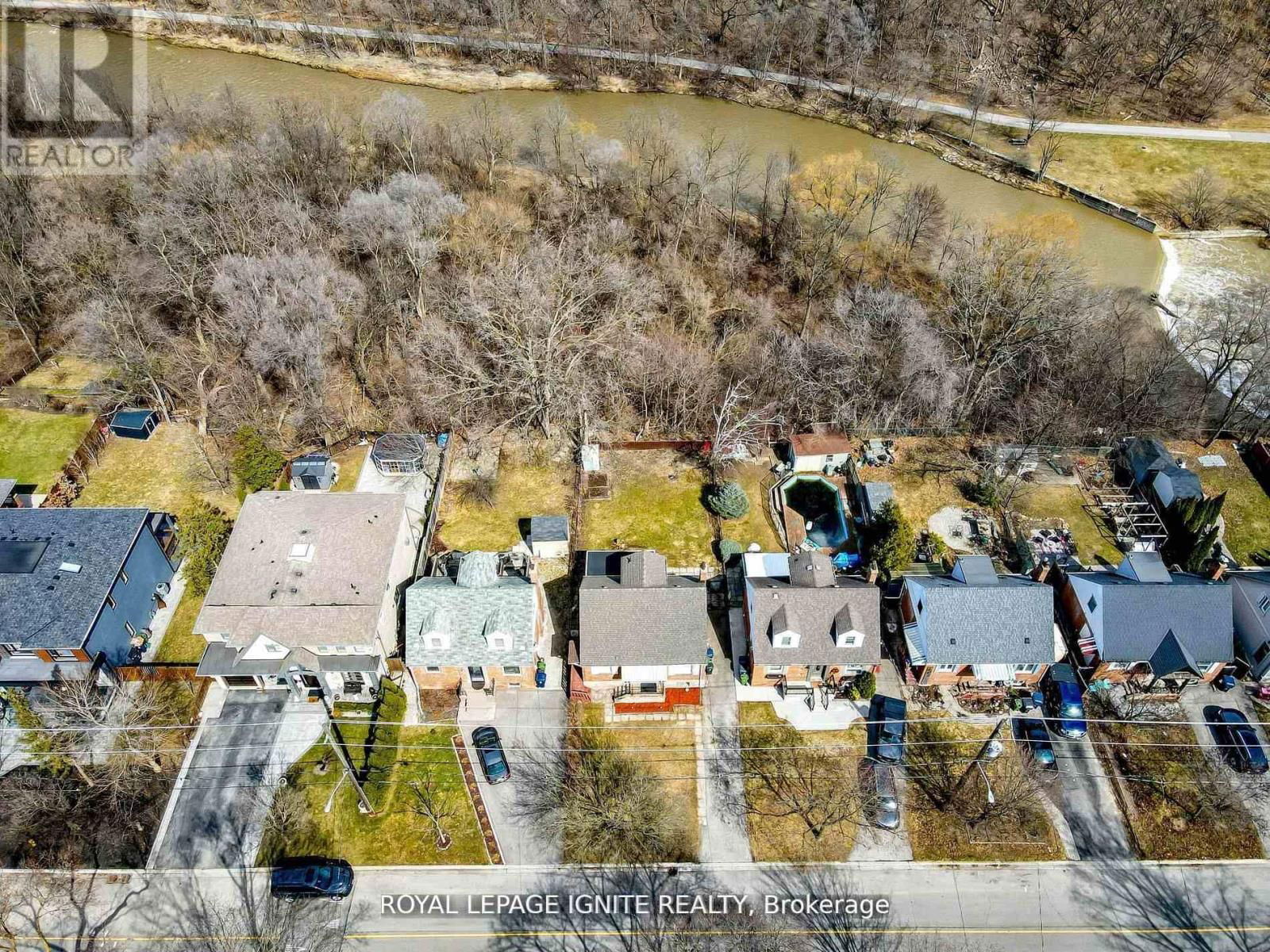 53 RIVERVIEW HEIGHTS Image 1