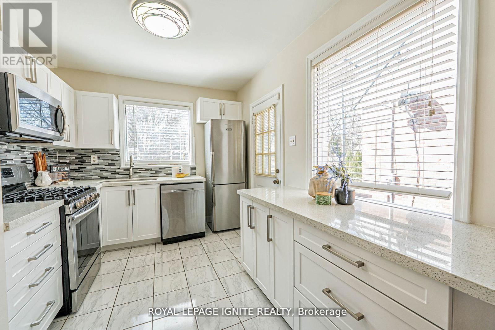 53 RIVERVIEW HEIGHTS Image 13