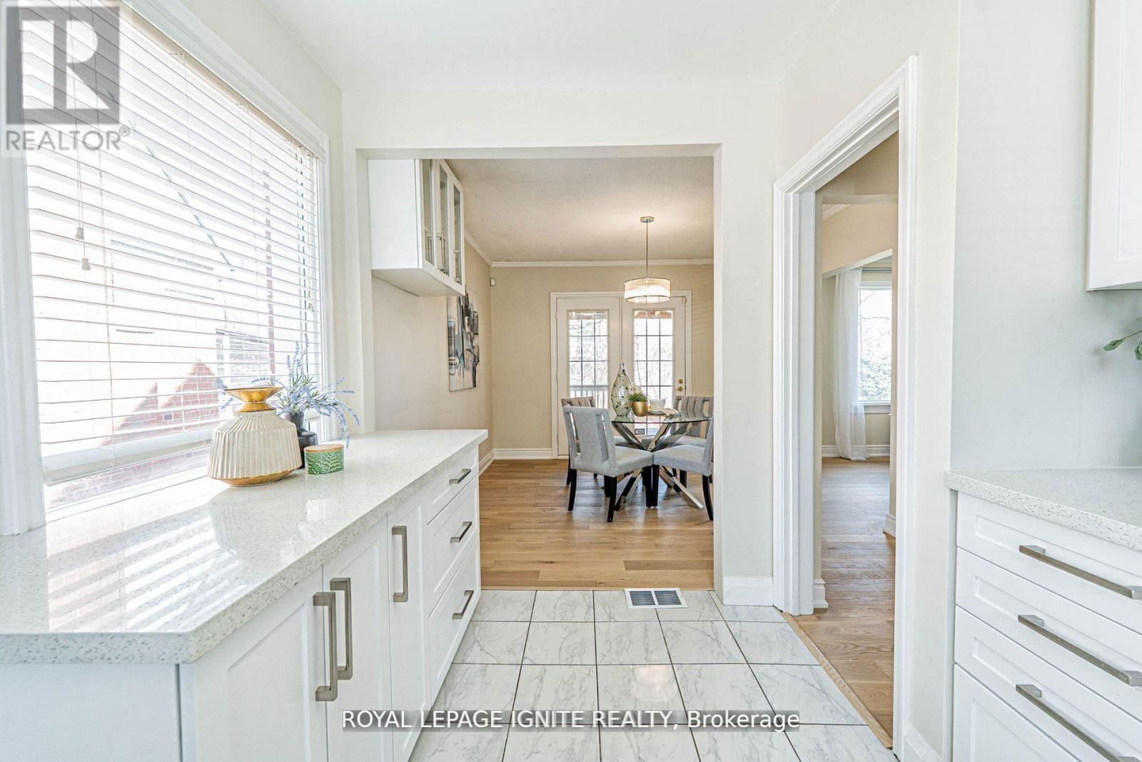 53 RIVERVIEW HEIGHTS Image 15