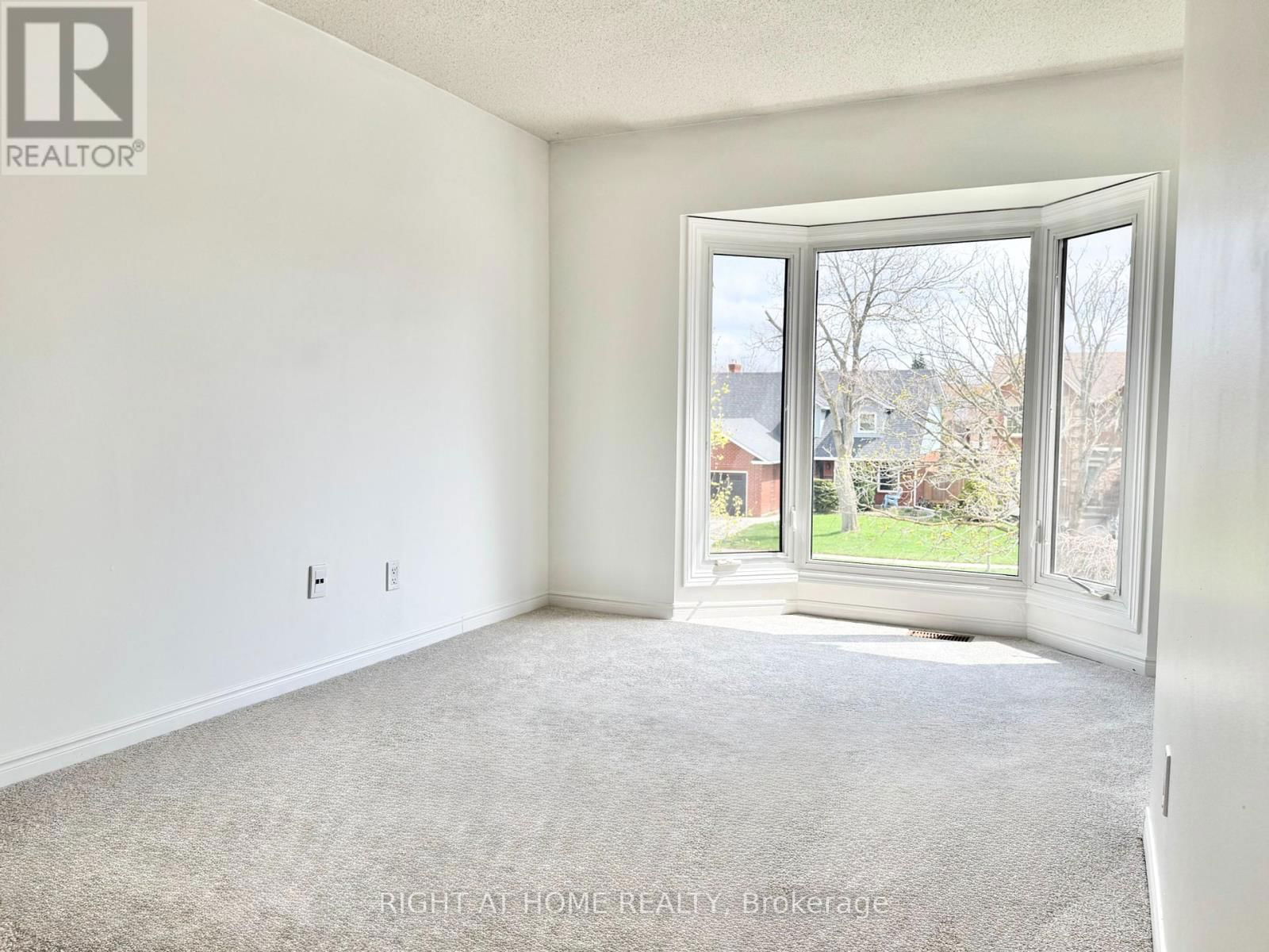 11 PASSMORE AVENUE Image 27