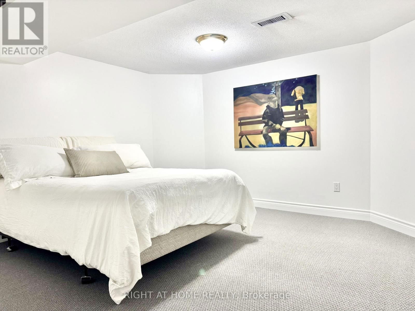 11 PASSMORE AVENUE Image 30