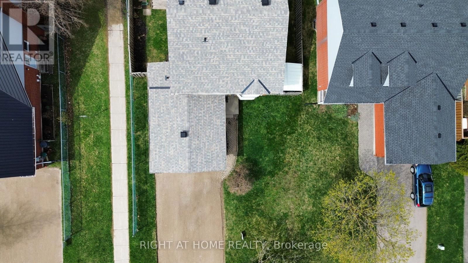 11 PASSMORE AVENUE Image 33