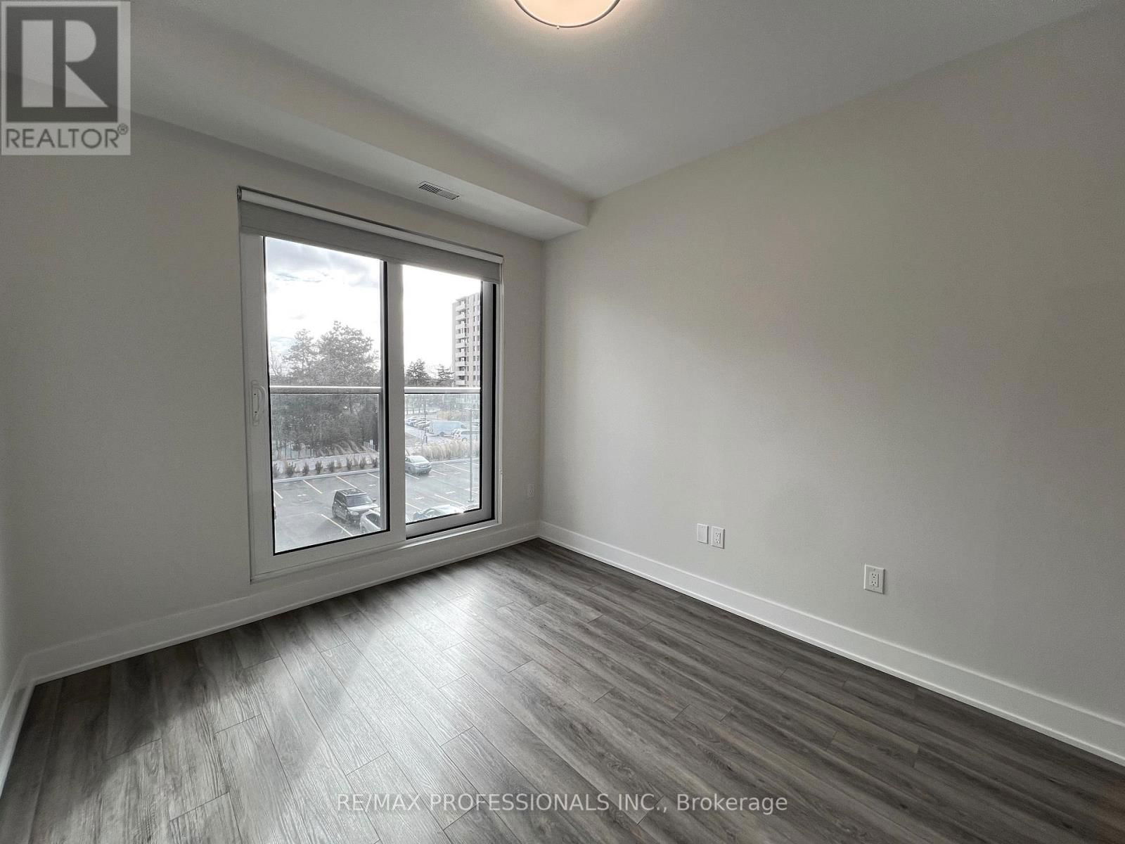 102 - 62 DIXFIELD DRIVE Image 26