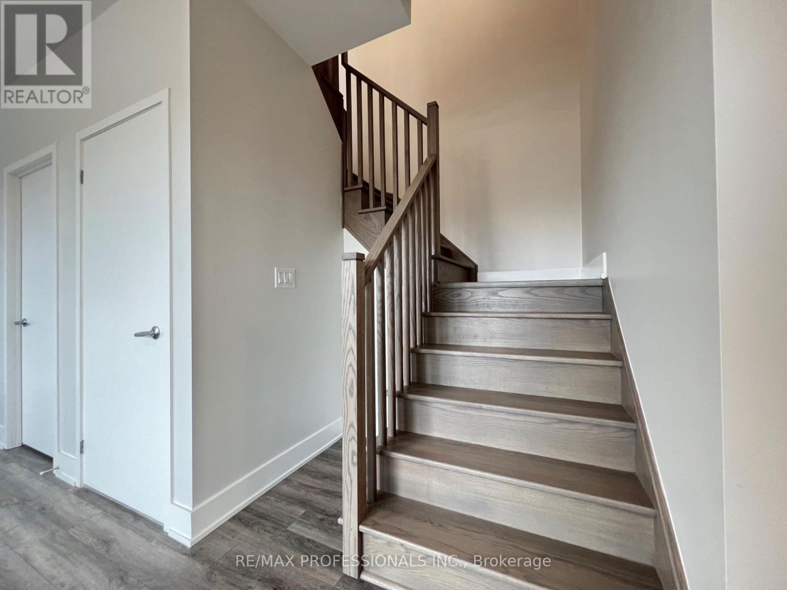 122 - 62 DIXFIELD DRIVE Image 12