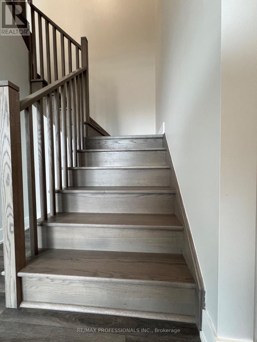 122 - 62 DIXFIELD DRIVE Image 13