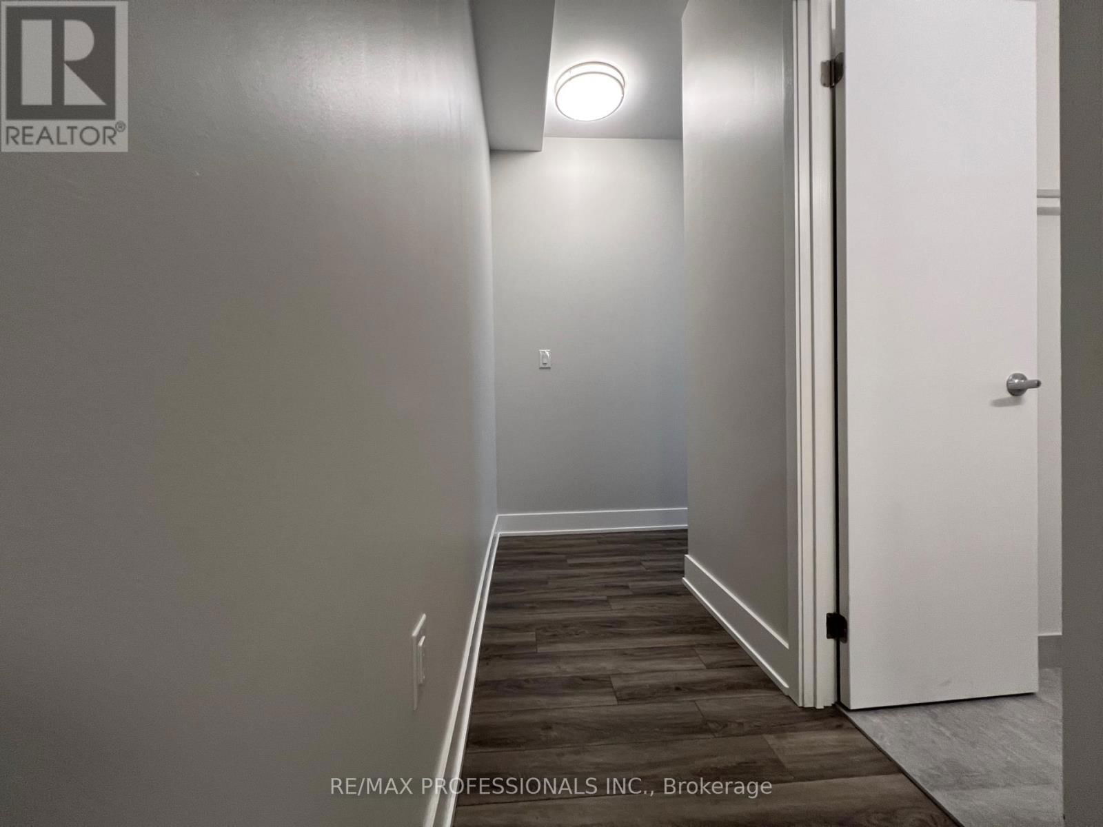 122 - 62 DIXFIELD DRIVE Image 3