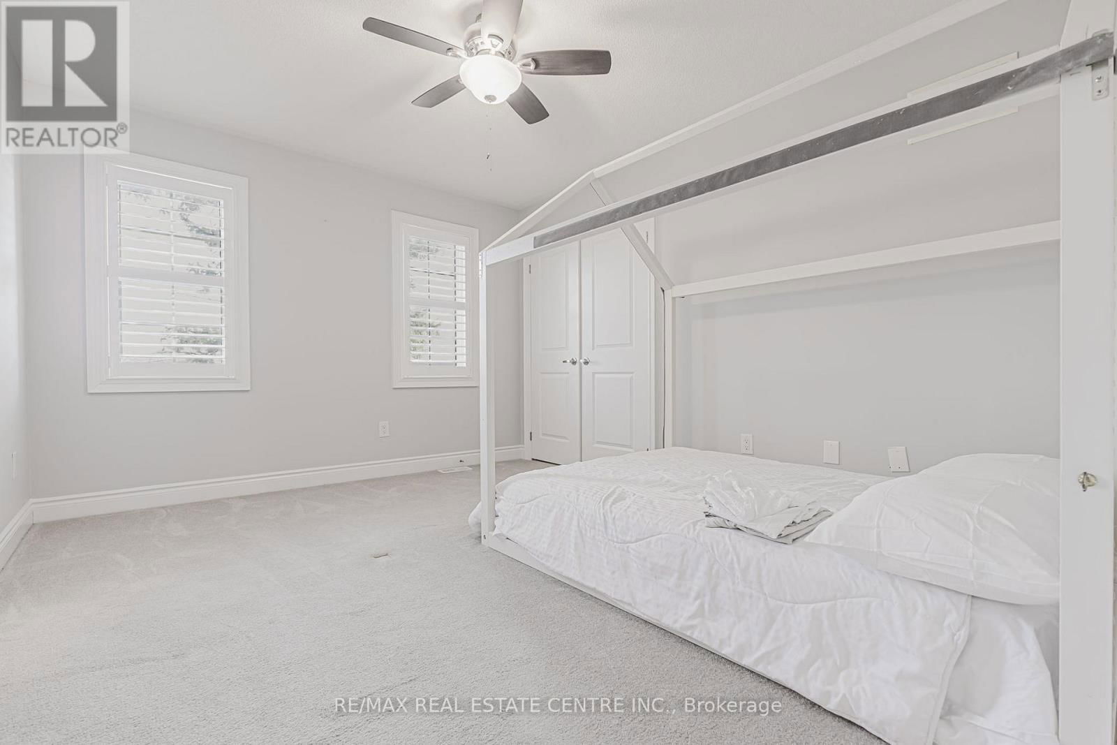 78 HOLLOWGROVE BOULEVARD Image 24