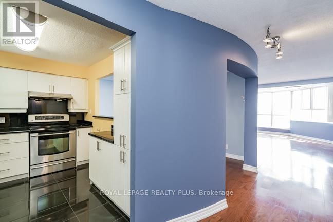 1107 - 5280 LAKESHORE ROAD Image 22