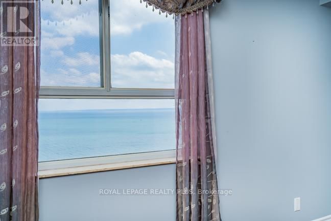 1107 - 5280 LAKESHORE ROAD Image 32