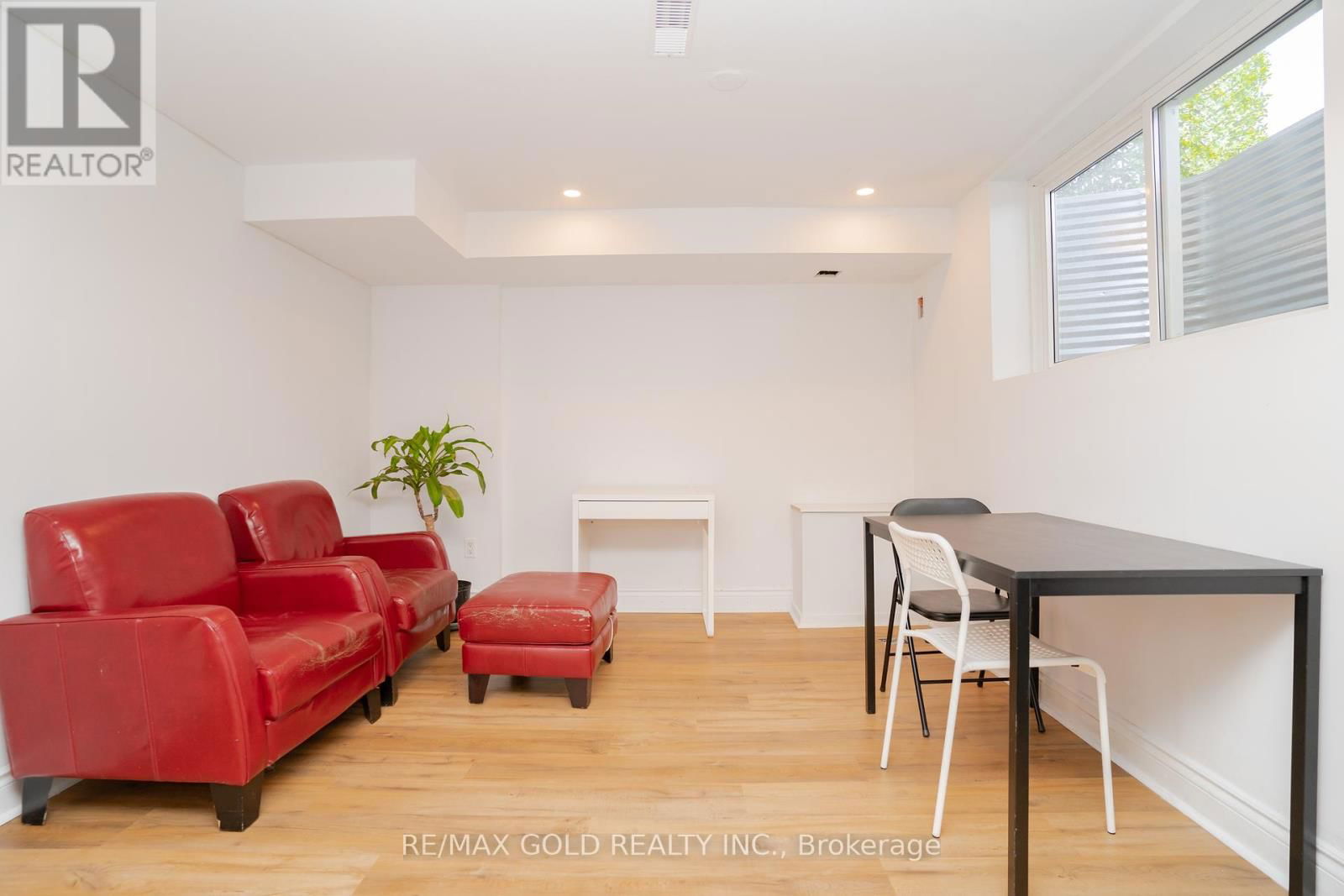 70 WILTON DRIVE Image 33