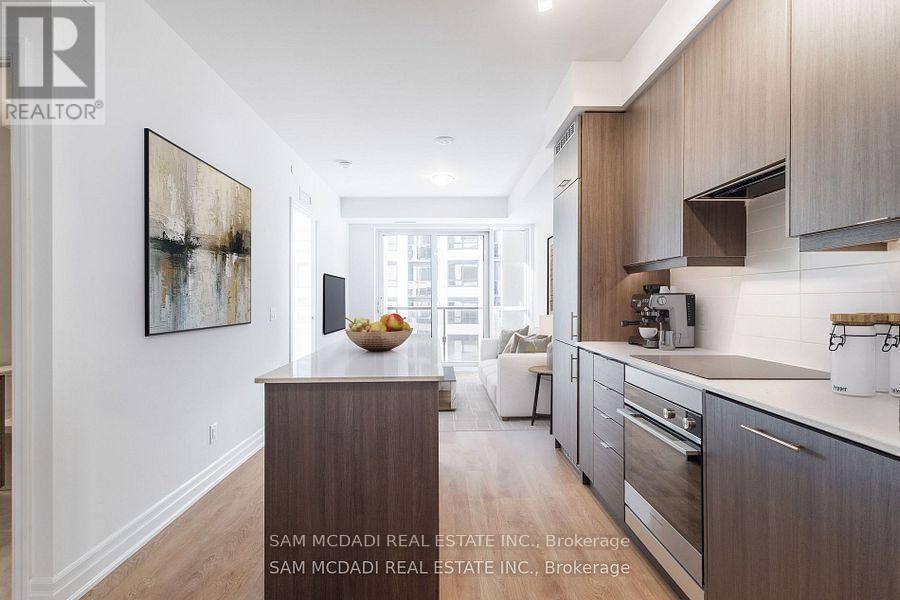 2709 - 30 ELM DRIVE Image 2