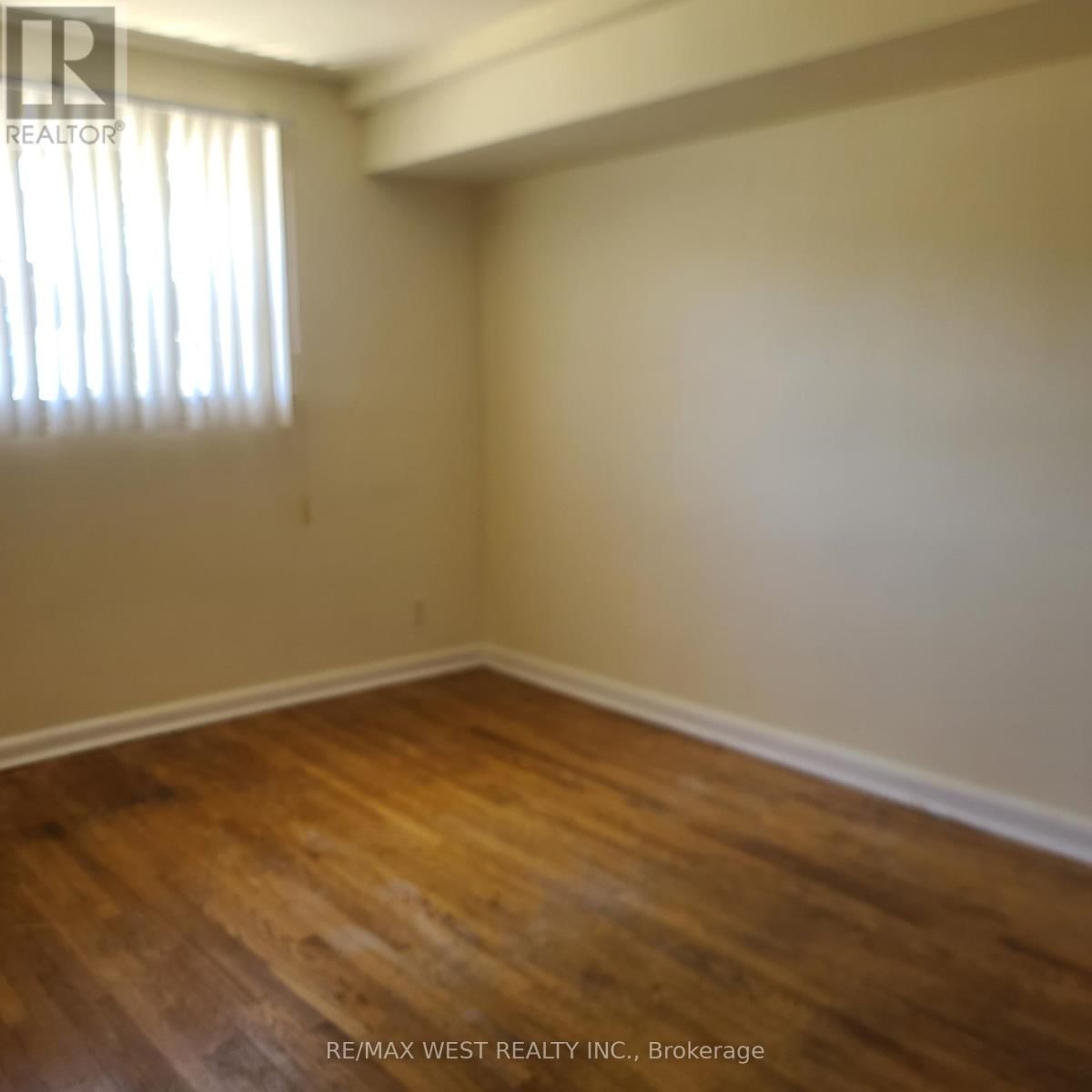 3576 DUFFERIN STREET Image 3