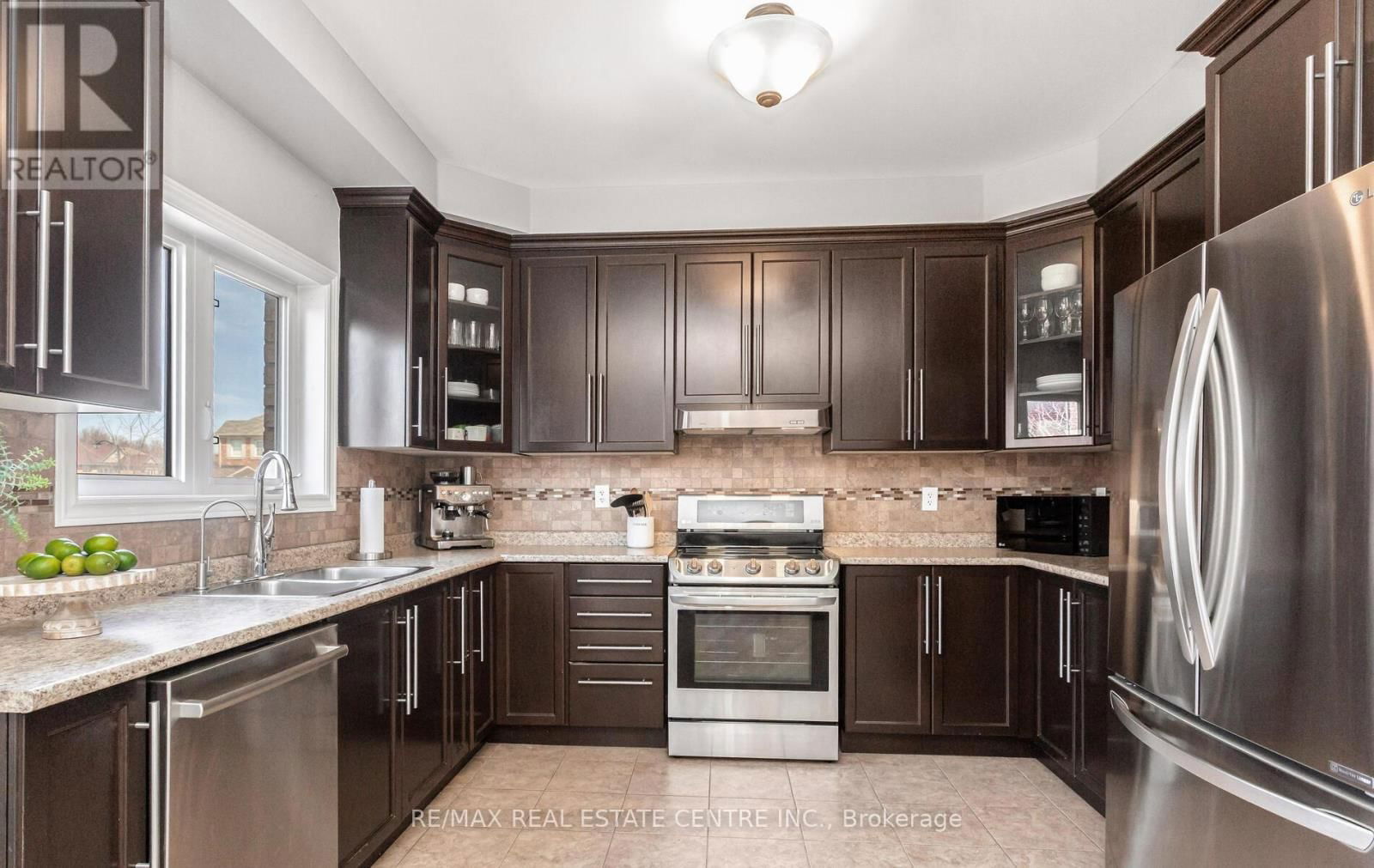 5 SERENITY STREET Image 11