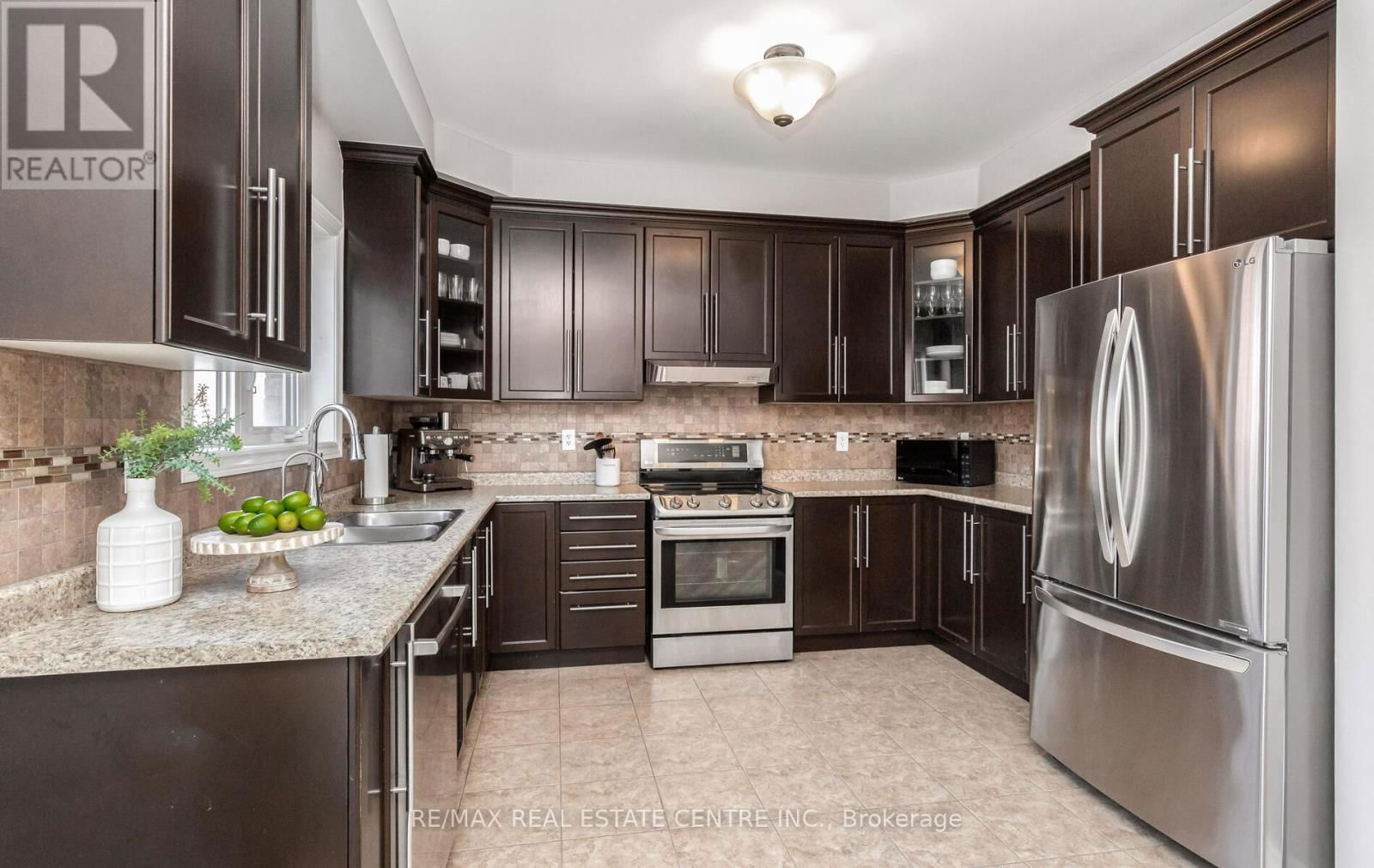 5 SERENITY STREET Image 12