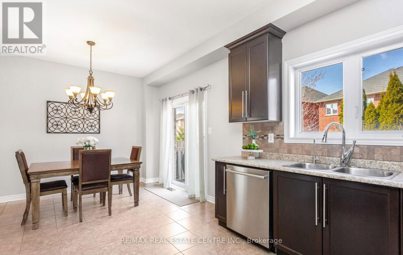 5 SERENITY STREET Image 15