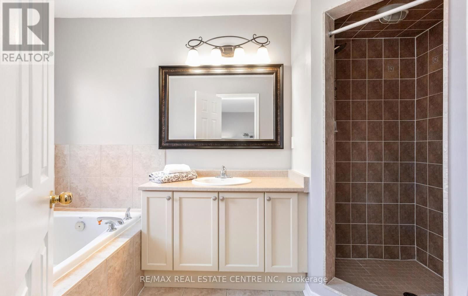 5 SERENITY STREET Image 22