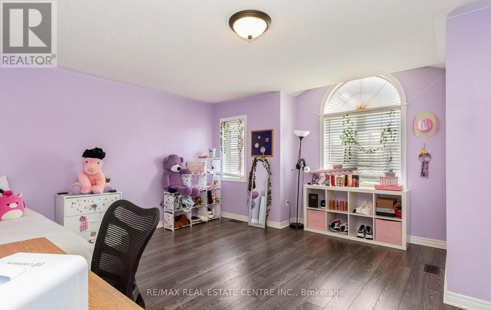 5 SERENITY STREET Image 24