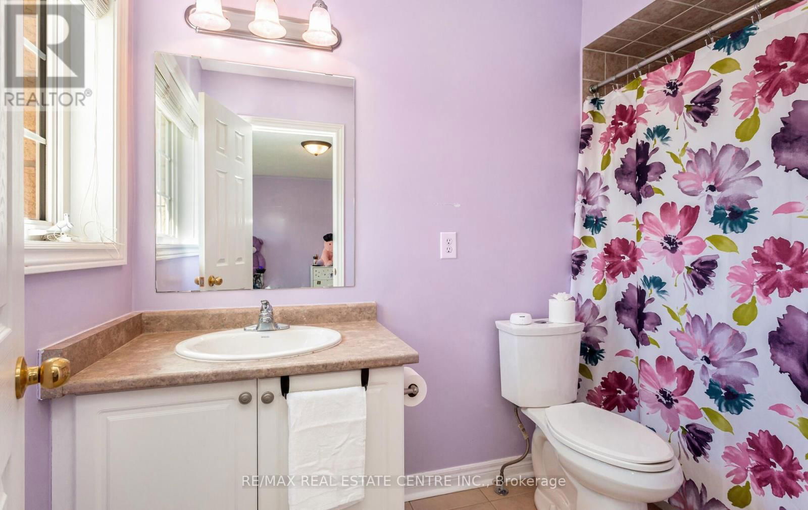 5 SERENITY STREET Image 25