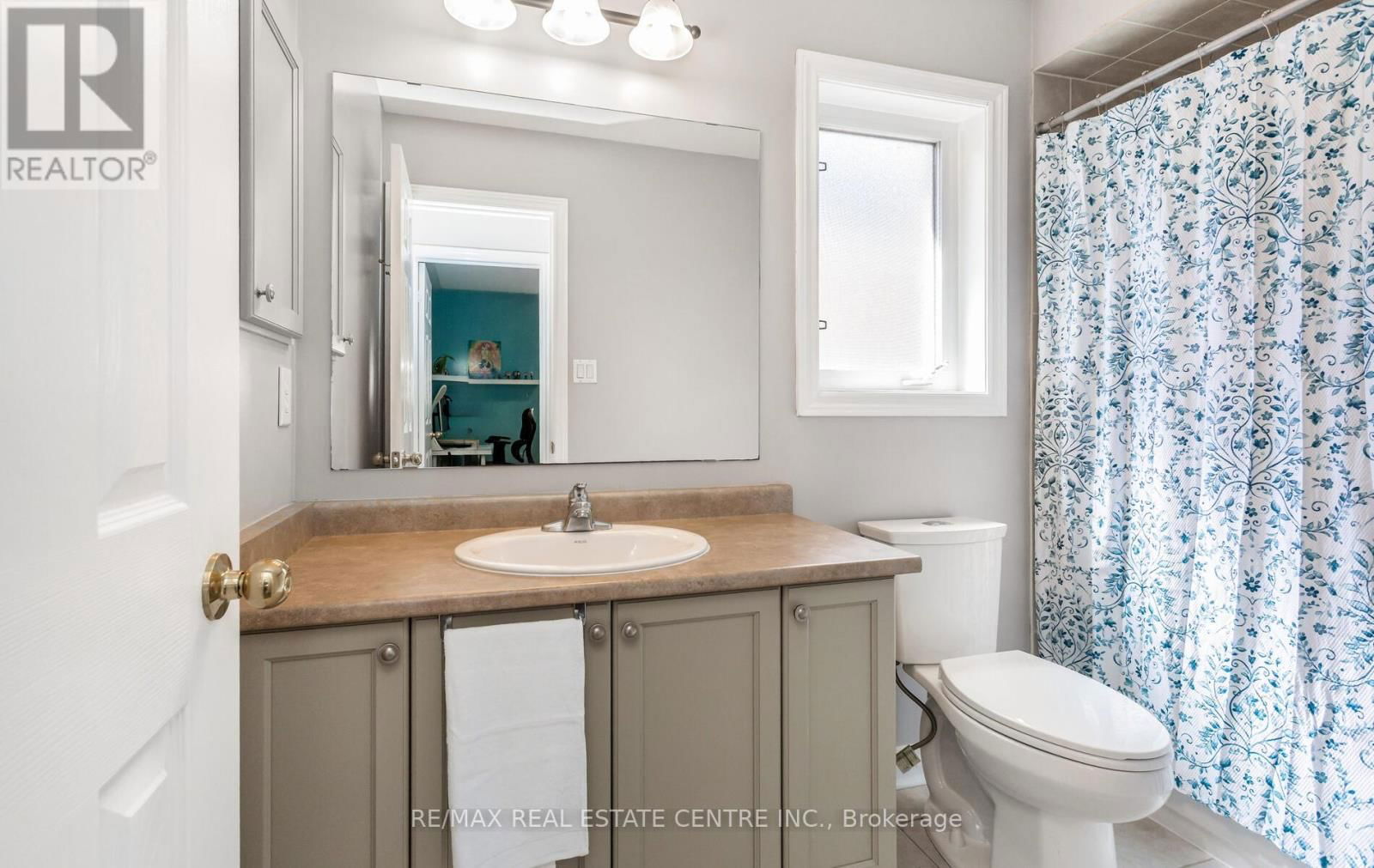 5 SERENITY STREET Image 28
