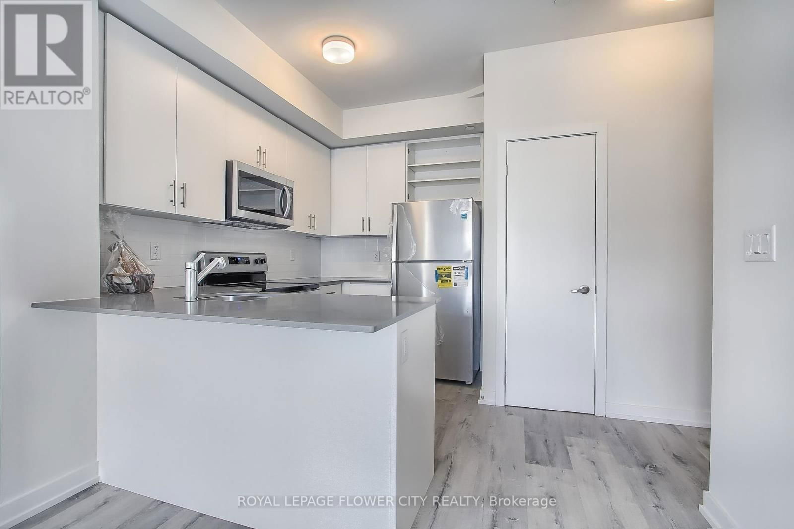 20 - 3550 COLONIAL DRIVE Image 13
