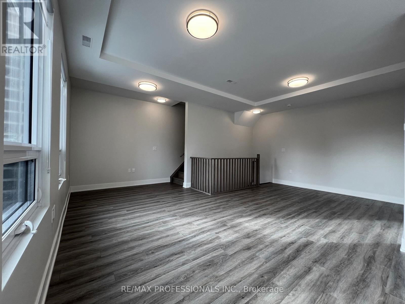 120 - 62 DIXFIELD DRIVE Image 15