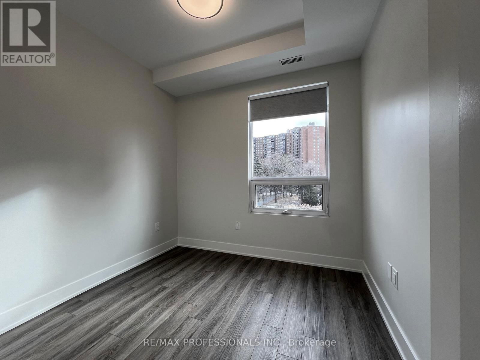 120 - 62 DIXFIELD DRIVE Image 20