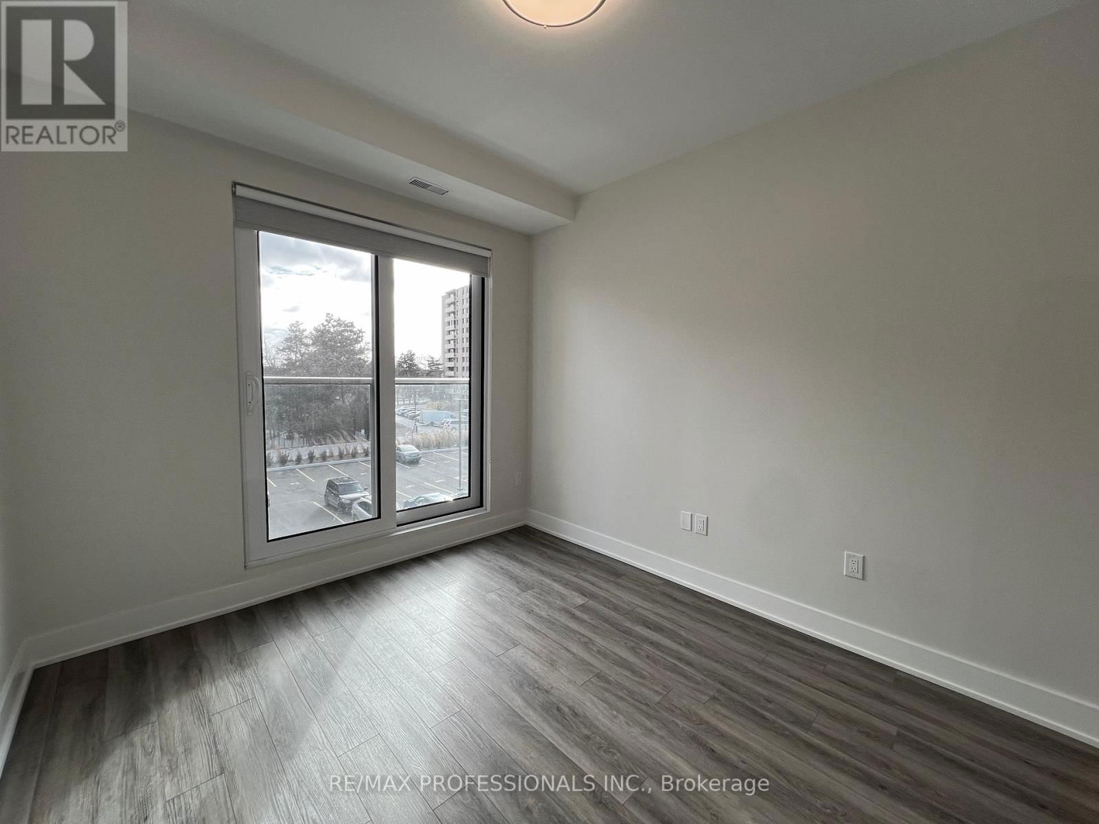 120 - 62 DIXFIELD DRIVE Image 23
