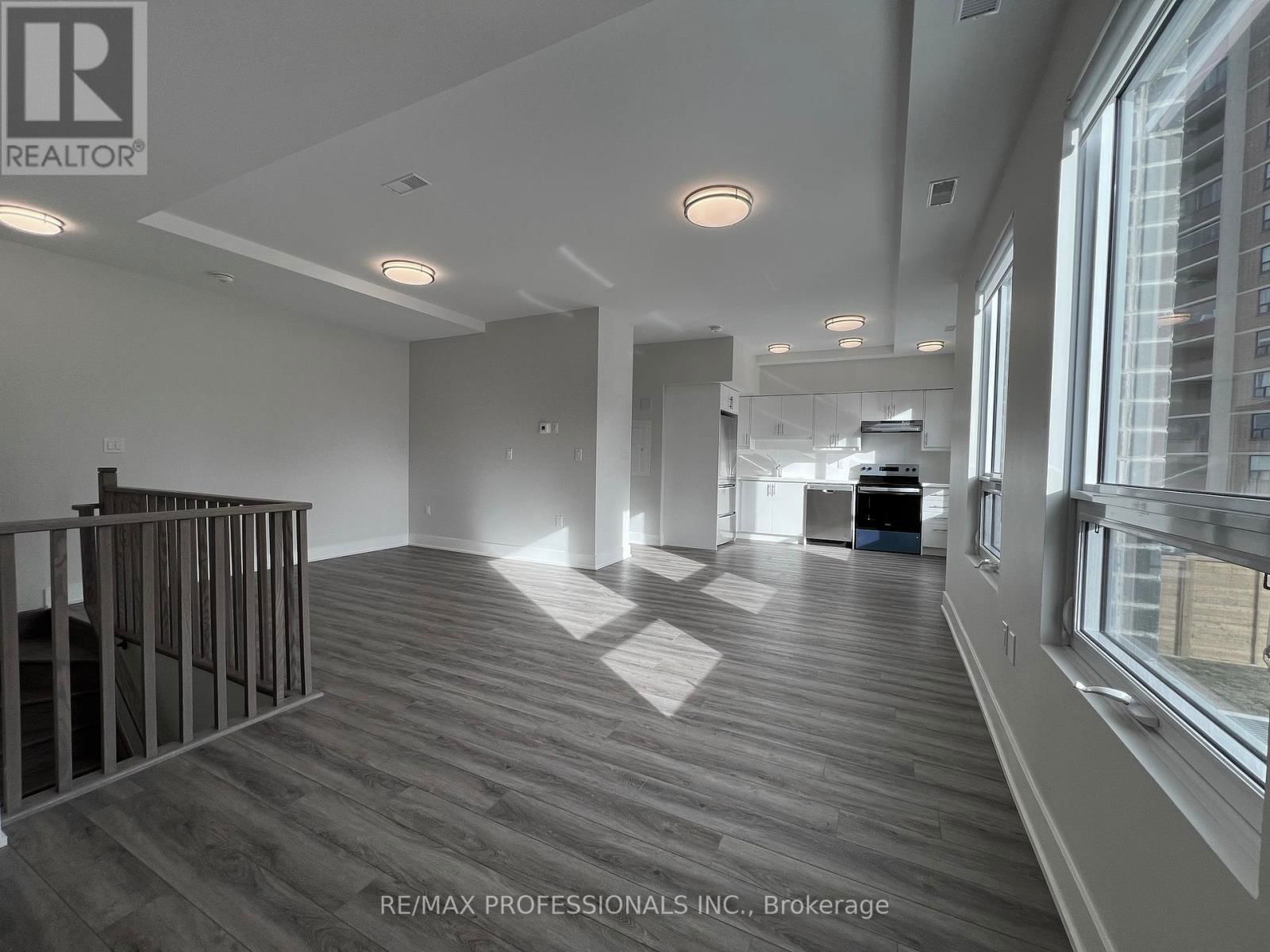 120 - 62 DIXFIELD DRIVE Image 6