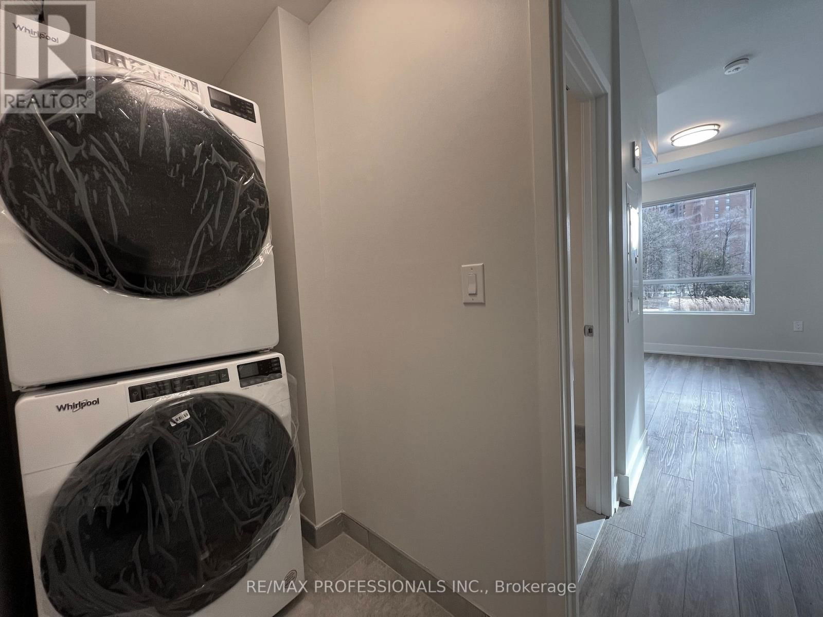 123 - 62 DIXFIELD DRIVE Image 14