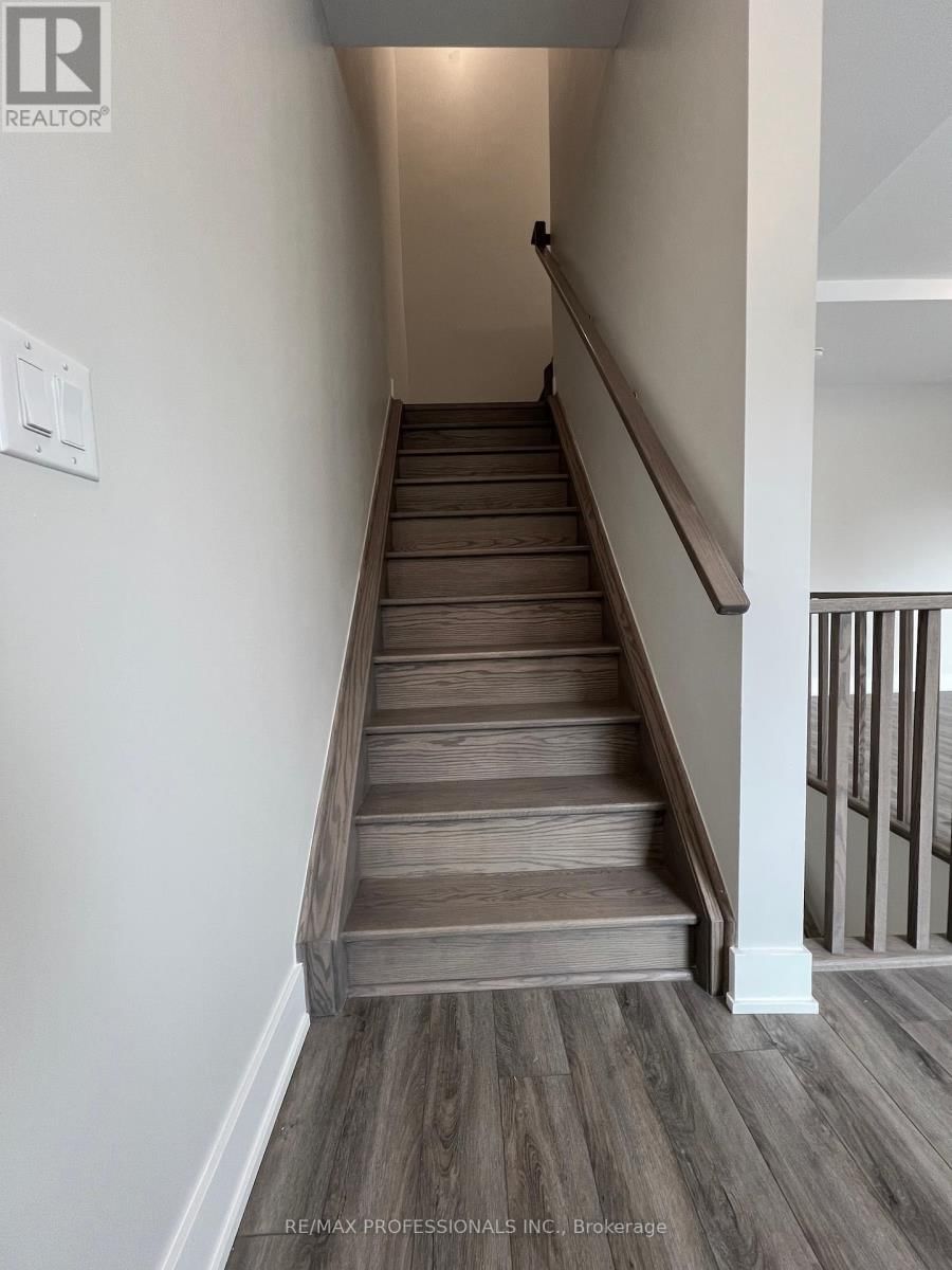 123 - 62 DIXFIELD DRIVE Image 17