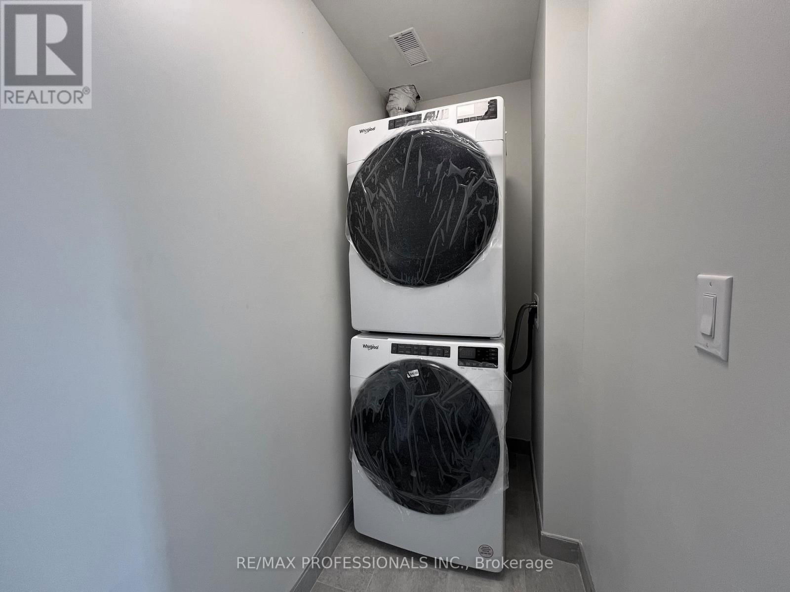 141 - 62 DIXFIELD DRIVE Image 14