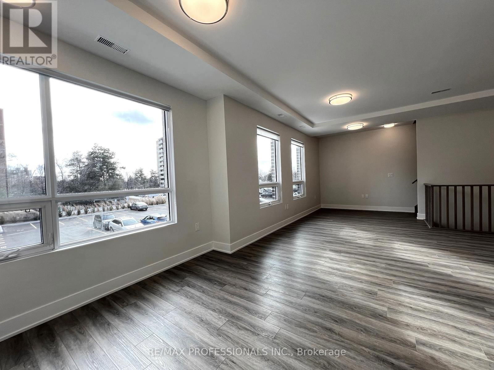 141 - 62 DIXFIELD DRIVE Image 16