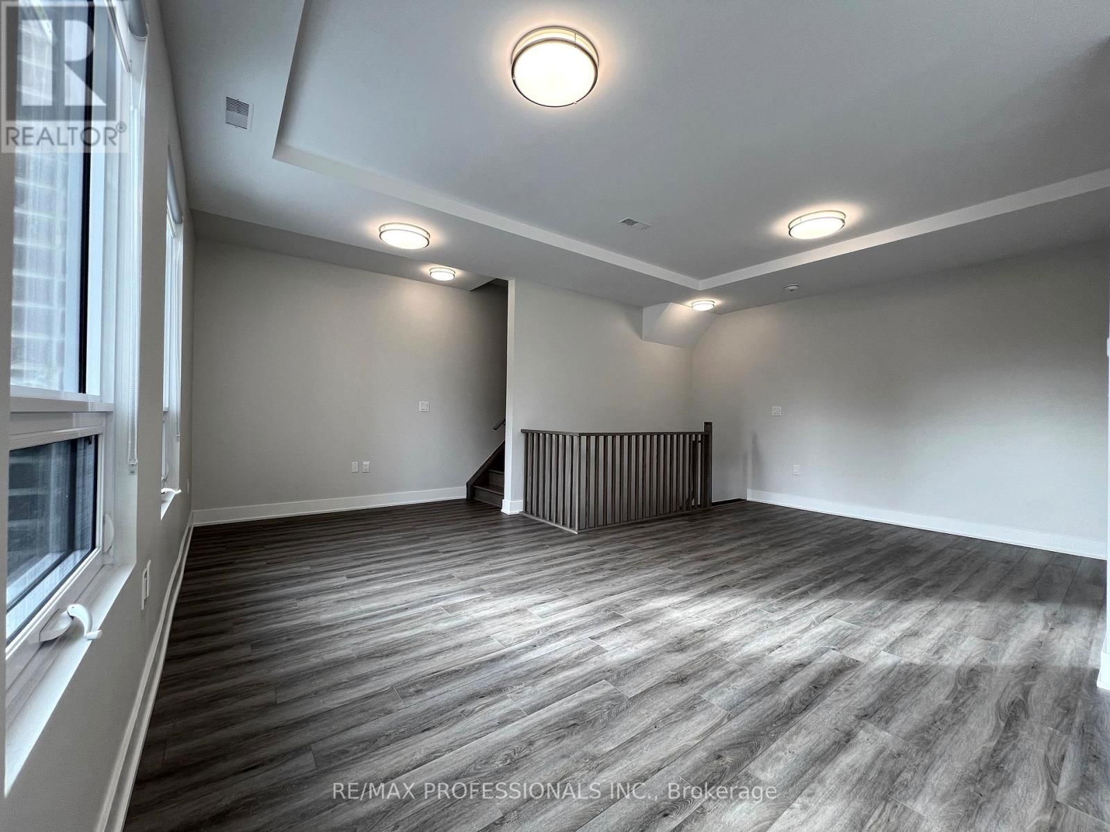 141 - 62 DIXFIELD DRIVE Image 17