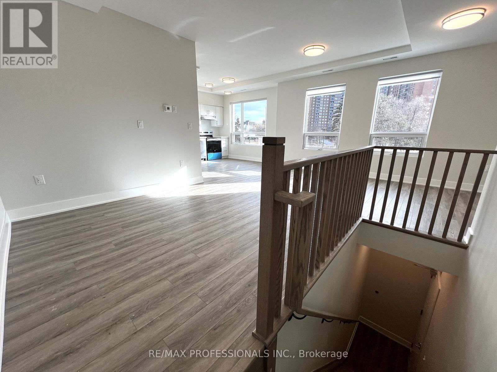 141 - 62 DIXFIELD DRIVE Image 4