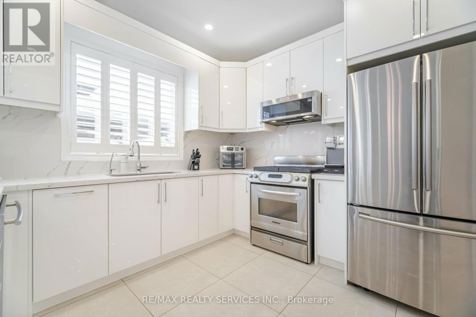 1317 WELLER CROSS Image 13