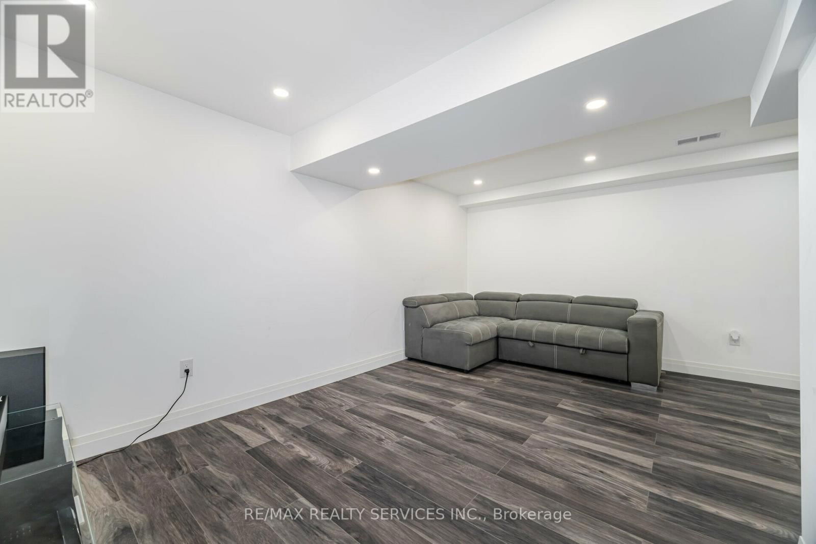 1317 WELLER CROSS Image 42