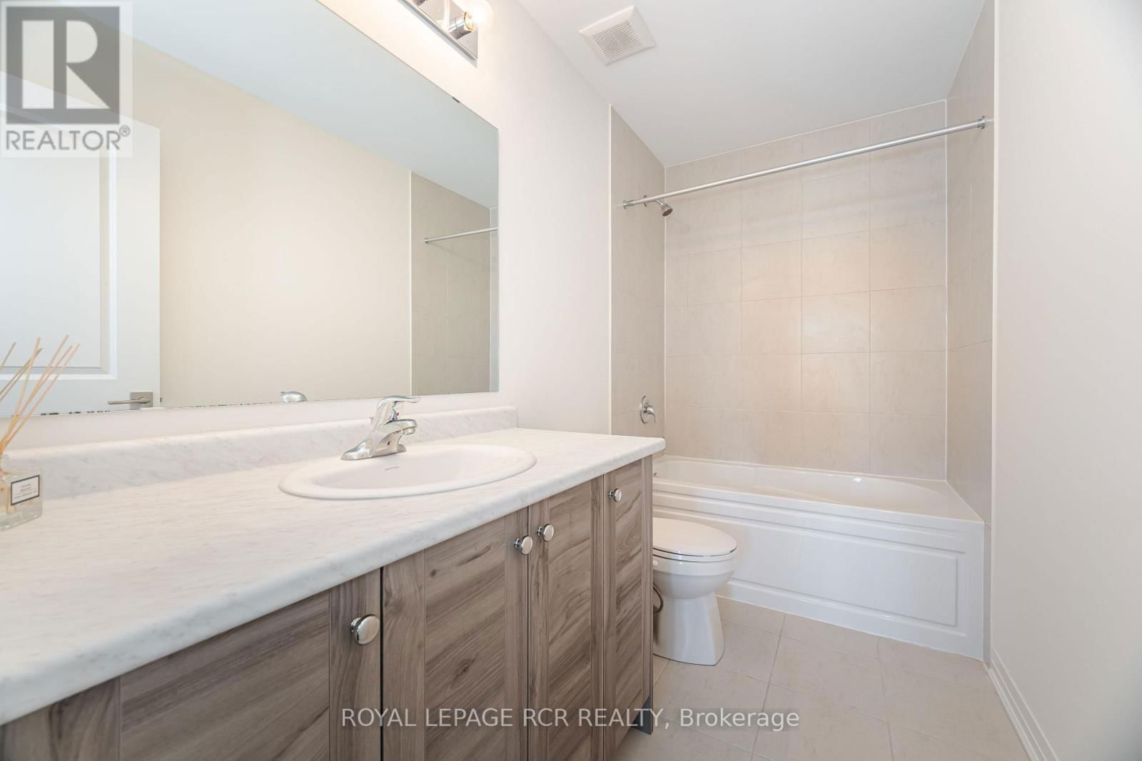 48 BRIXHAM LANE Image 21