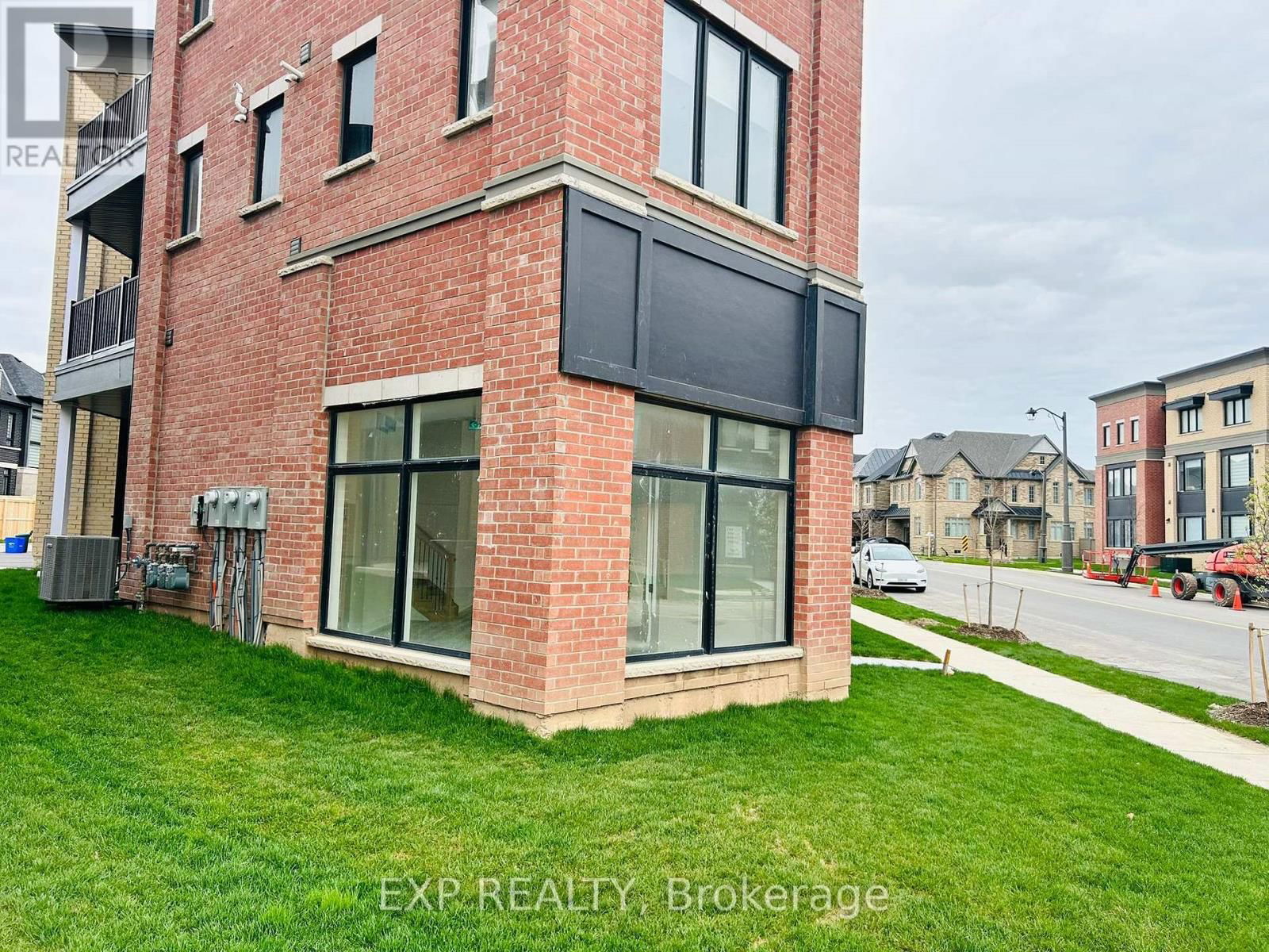 Unit 1 - 3 MARVIN AVENUE Image 3