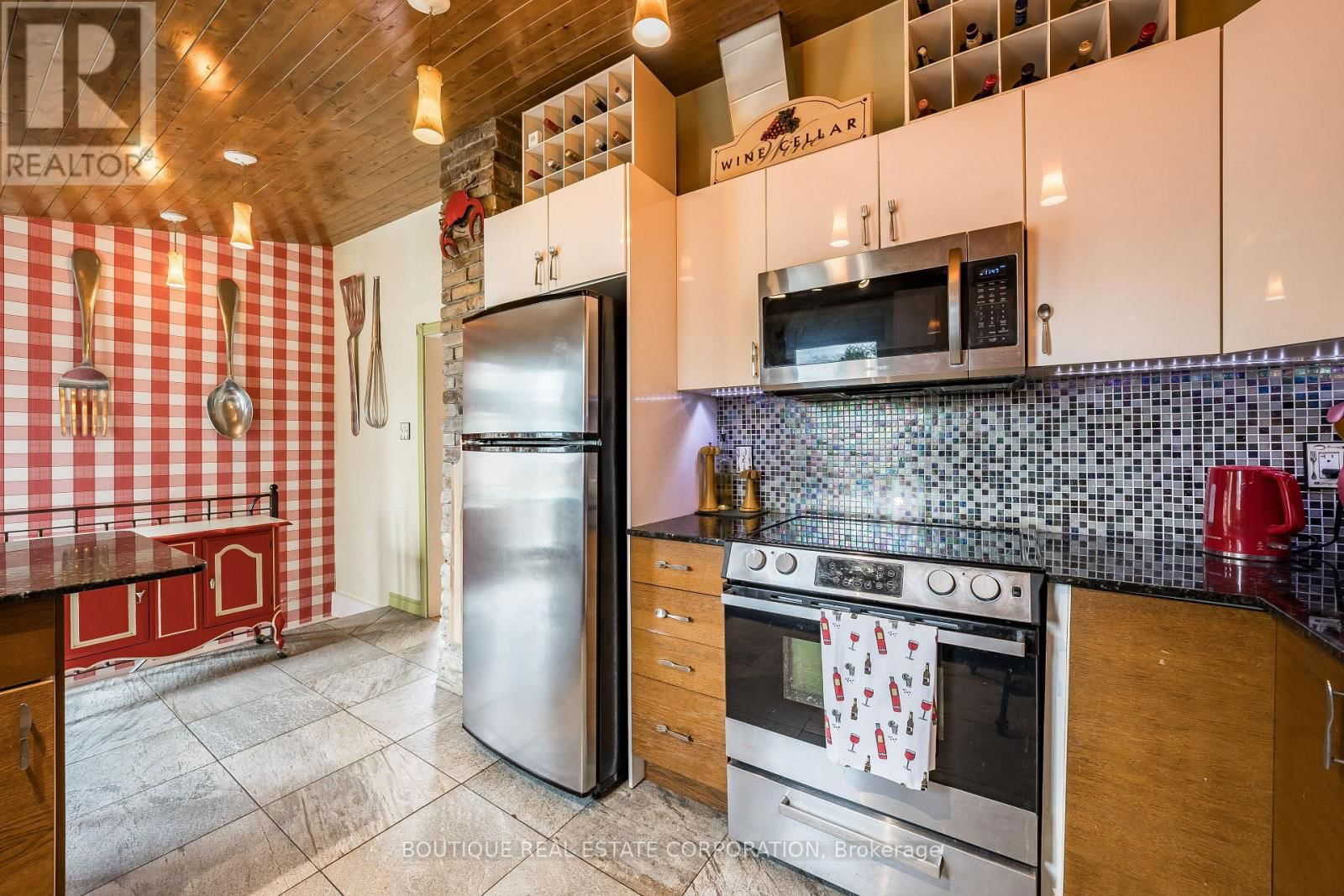 36 FRANCES AVENUE Image 15