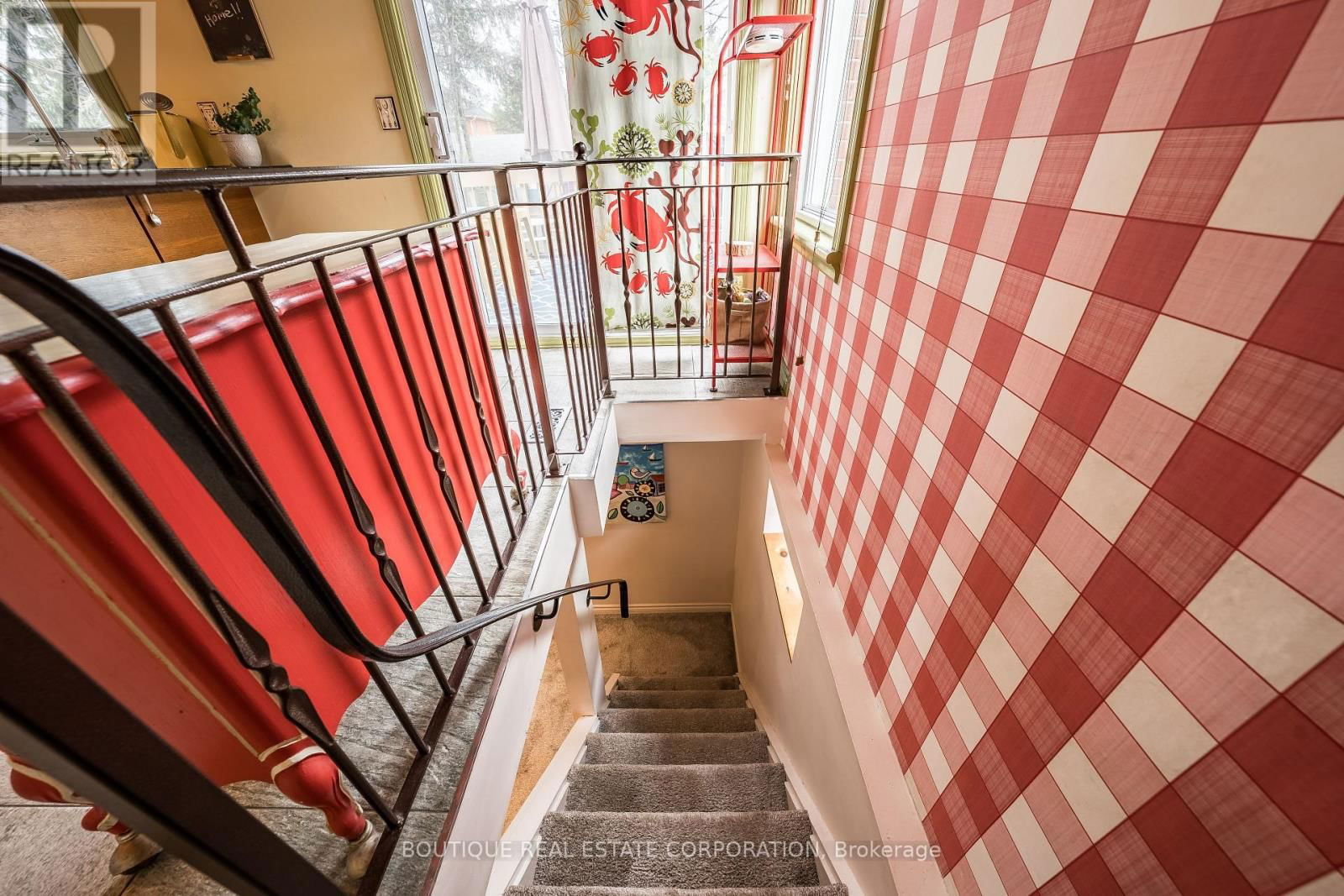 36 FRANCES AVENUE Image 17